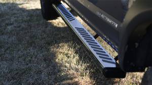 Lund - Lund Summit Ridge 2.0 Running Board Kit 28665037 - Image 3